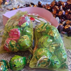 Dubai -Suklaa-Pistaasi -Suklaapallerot, n. 100 g